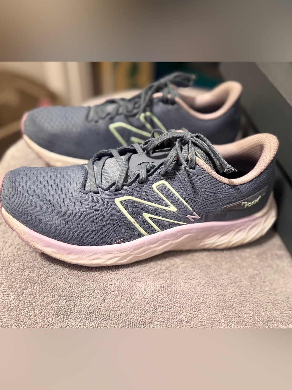 New Balance Women's Gray and Pink Athletic Running Shoes